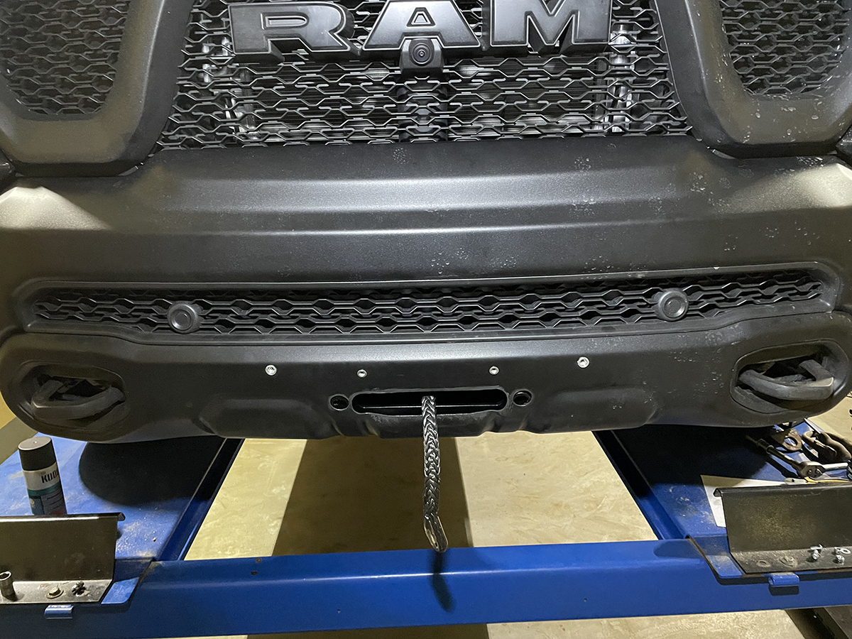 картинка Площадка РИФ под лебёдку в штатный бампер Dodge Ram 1500 Rebel 2019+ (бензин)