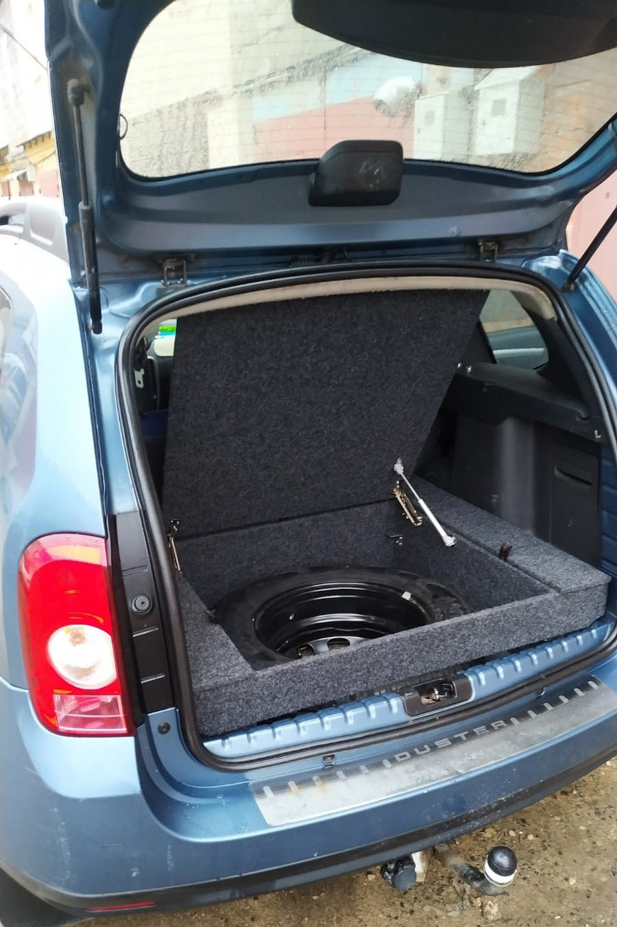 картинка Органайзер в багажник для Renault Duster со столиком