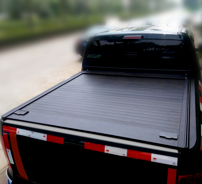 картинка Крышка кузова Mitsubishi L200 2015+, роллета раздвижная , алюминиевая, черная