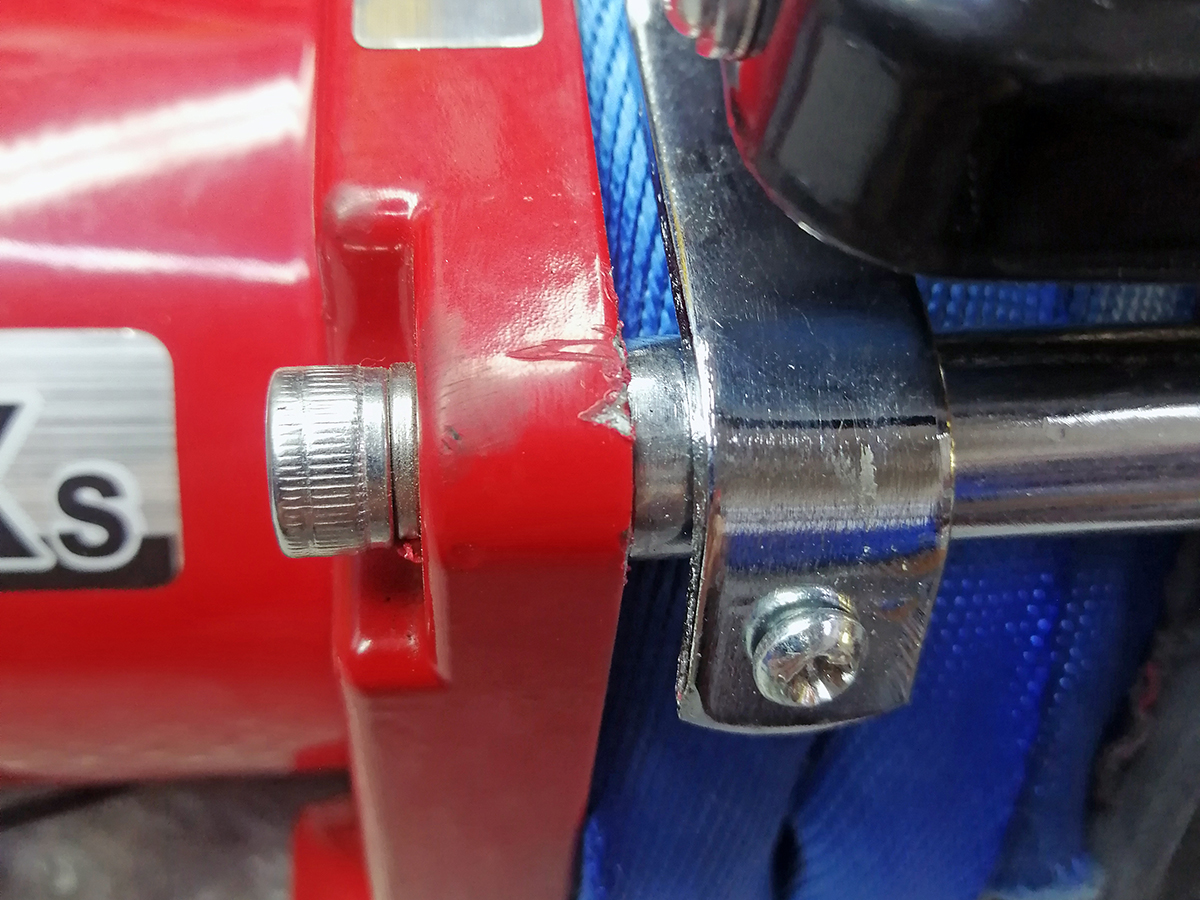 картинка Переносная лебедка РИФ 9.5XS c квадратом для фаркопа и проводами в сборе, короткий барабан, синтетик