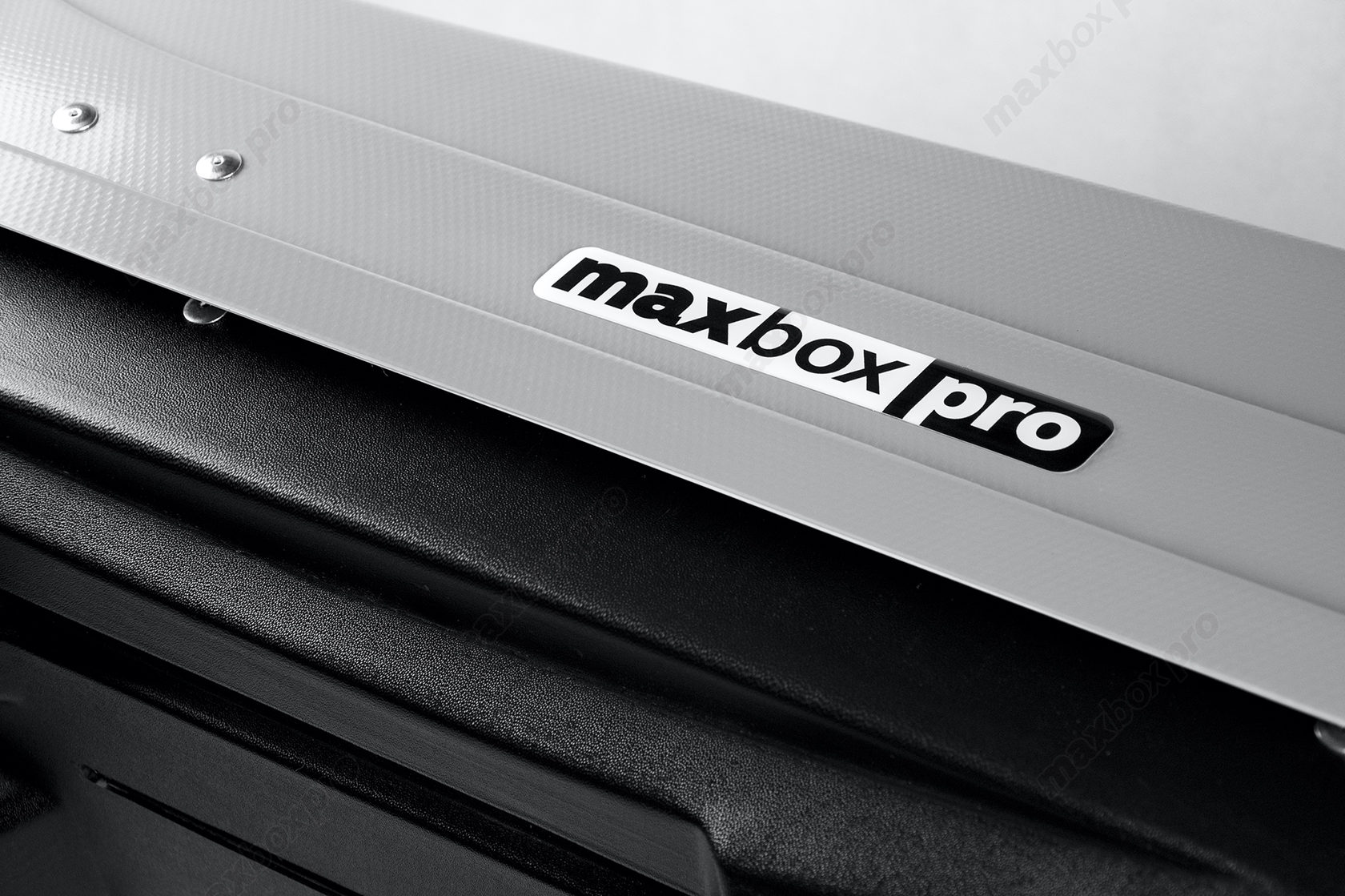 картинка Автобокс MaxBox PRO 520 (большой) карбон серый