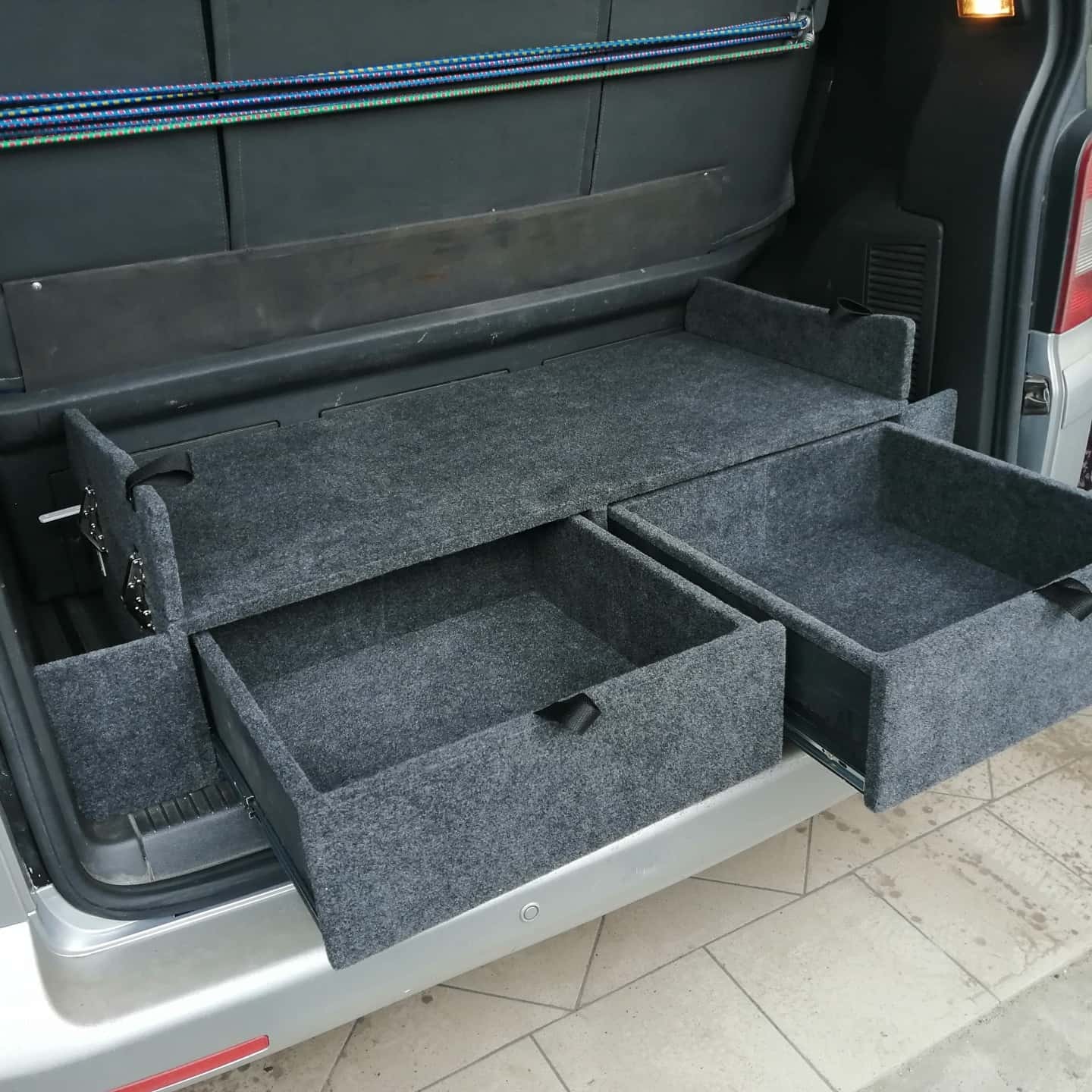 картинка Органайзер Экспедиция для Volkswagen Multivan (T5)