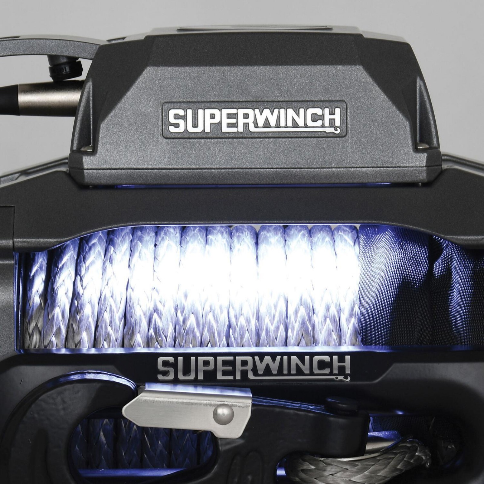 картинка Лебедка SUPERWINCH SX10SR 12В черная с синтетическим тросом