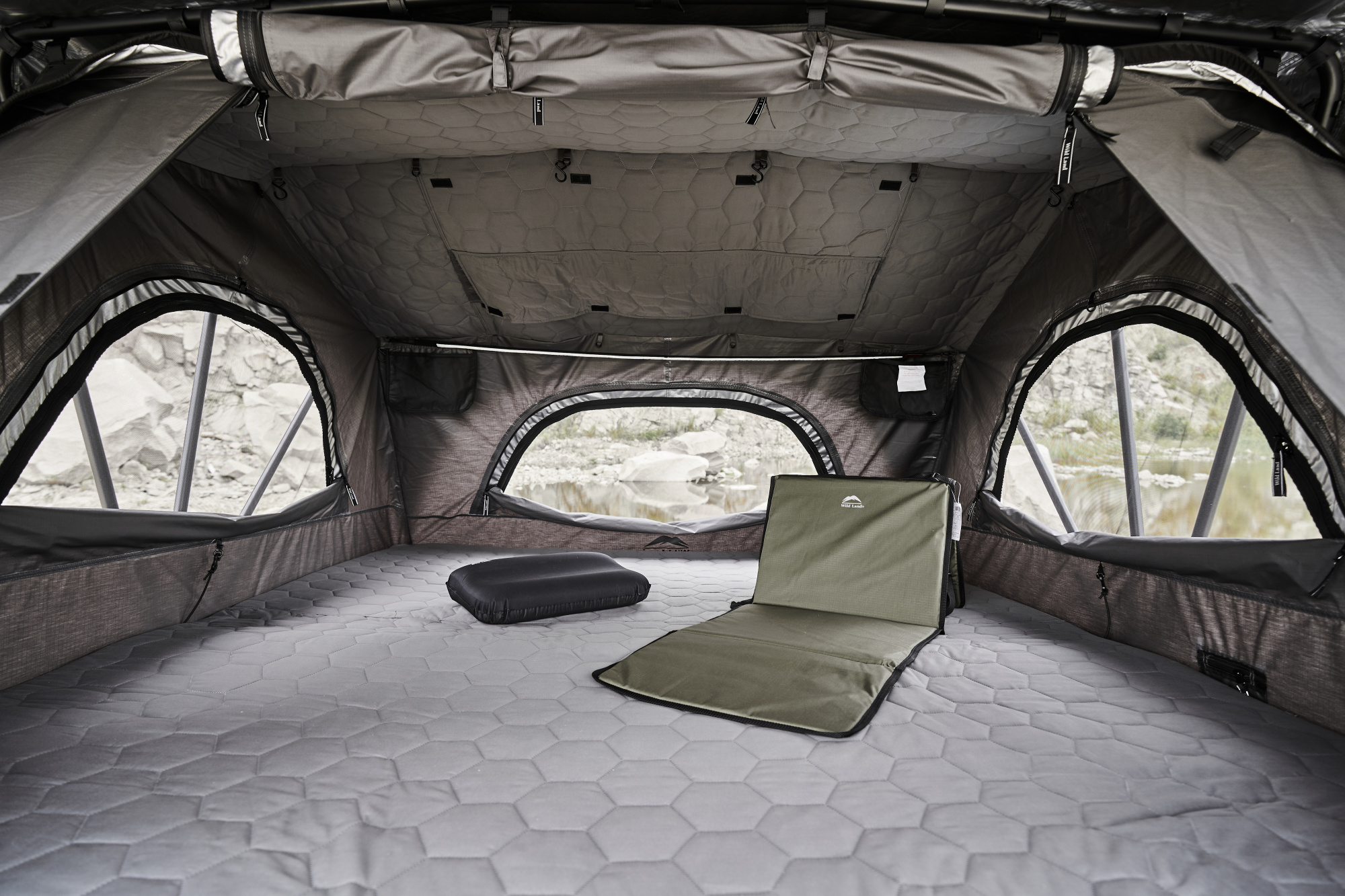 картинка Палатка на крышу автомобиля Wild Land Wild Cruiser 250