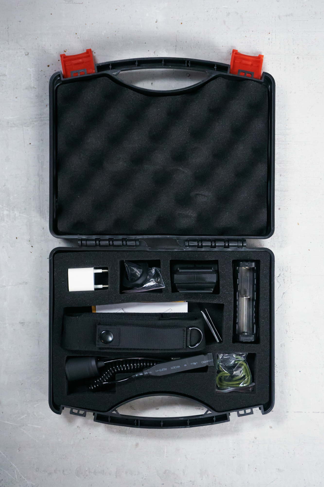 картинка Фонарь Armytek Dobermann Hunting Kit