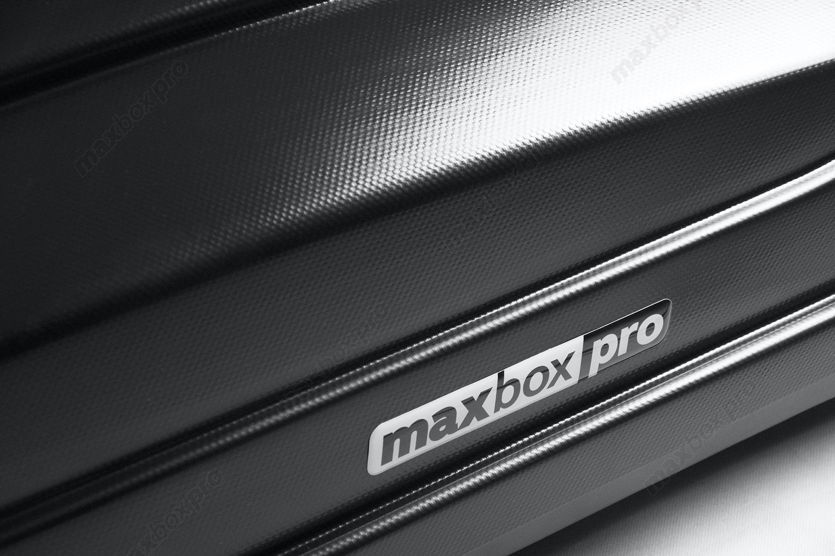 картинка Автобокс MaxBox PRO 460 (средний) карбон черный