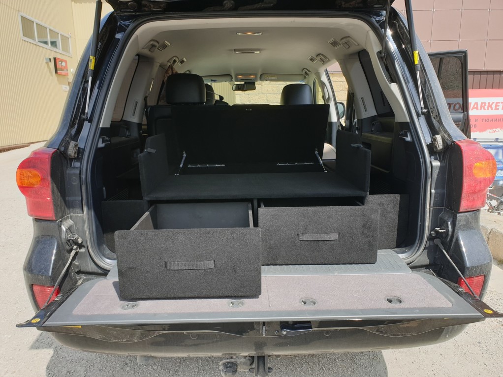 картинка Органайзер в багажник Комфорт для Toyota Land Cruiser 200 (5-ти местн. комплектации)