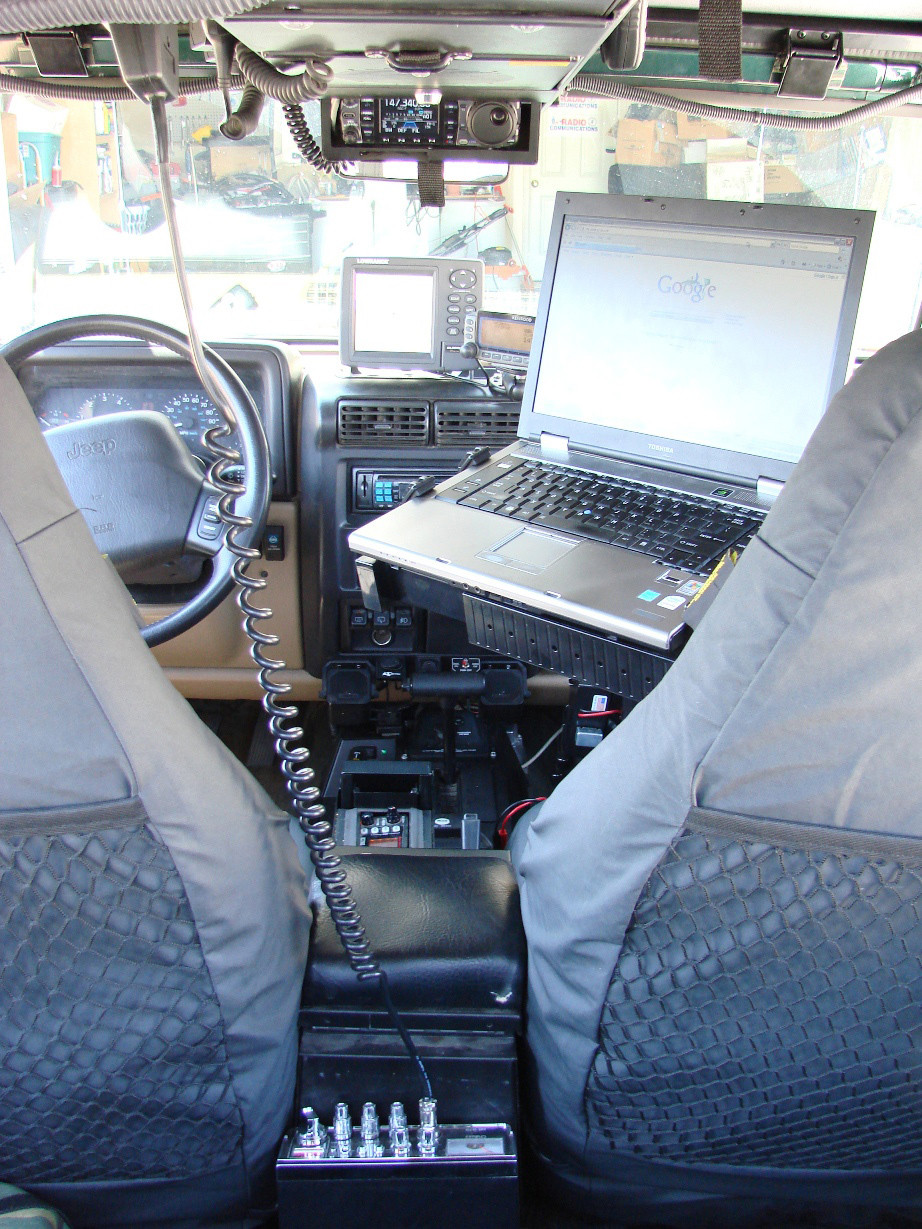картинка Крепление для ноутбука RAM® No-Drill™ для '07-11 Jeep Wrangler 