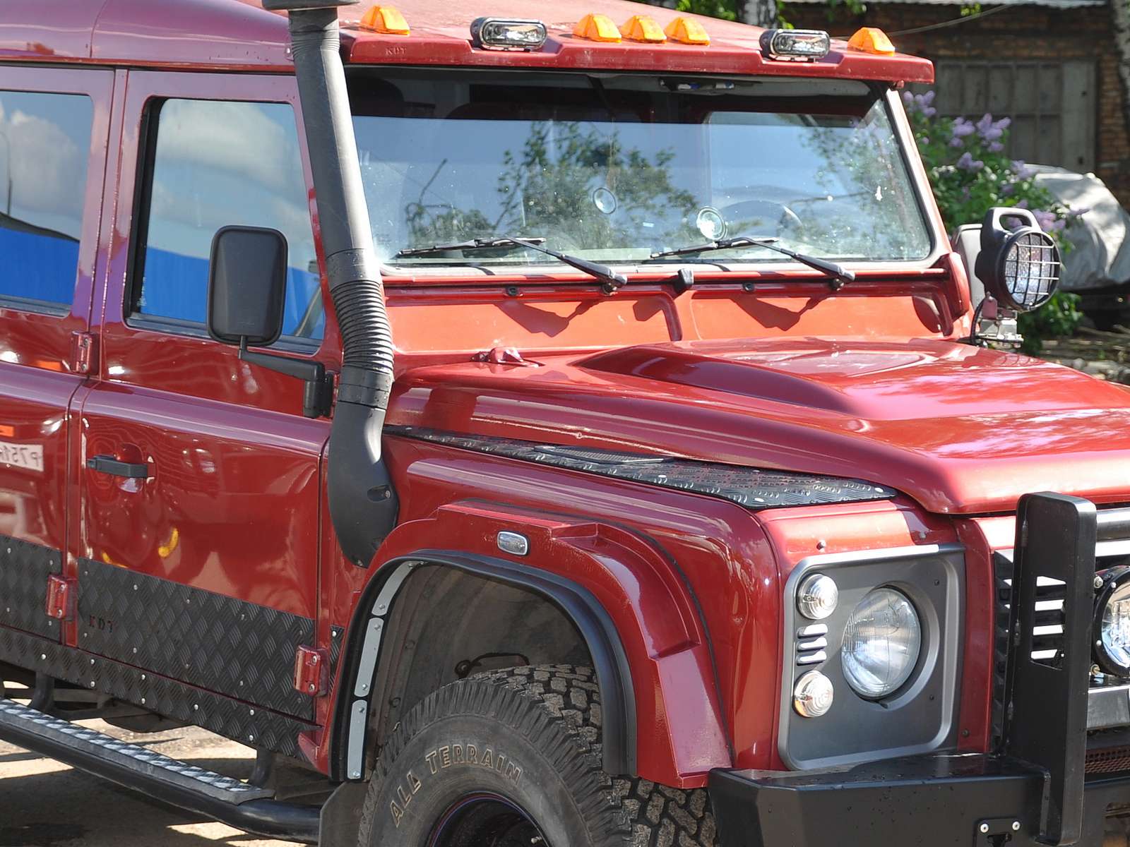 Защита крыльев KDT Land Rover Defender 110/90 (накладки)